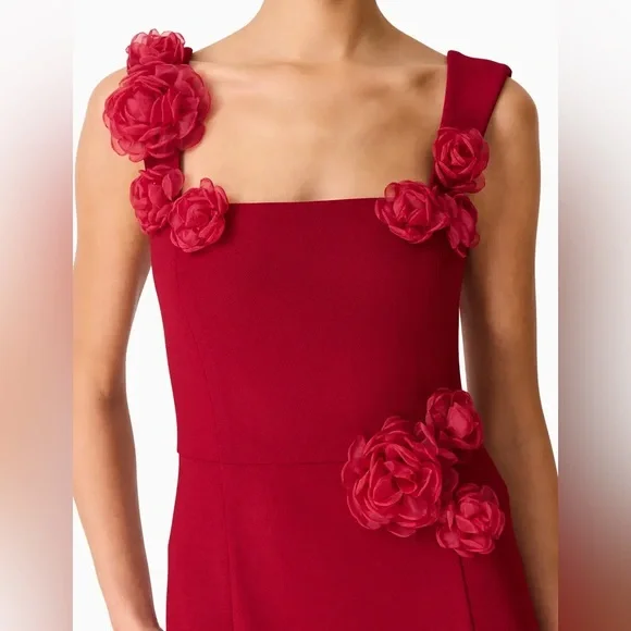 NWT Elliatt Evanora Flower Appliqué Gown Red Sz Large - Picture 3 of 11